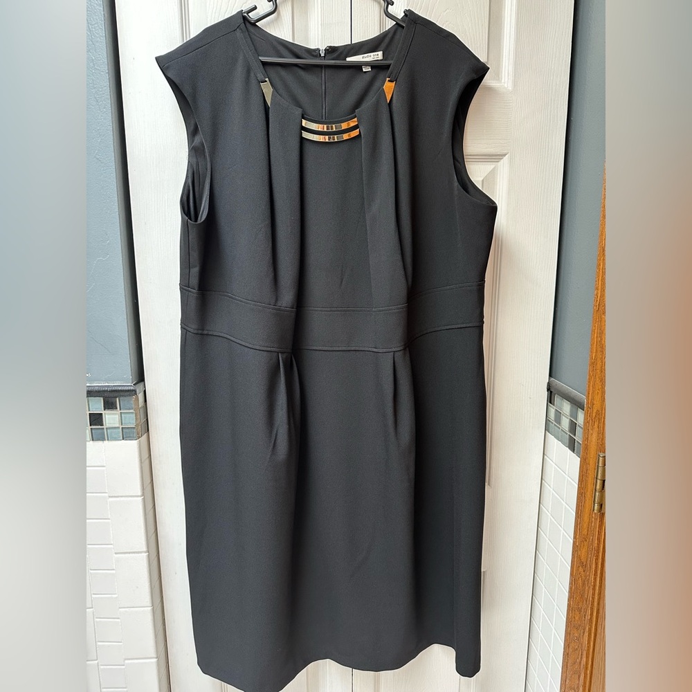 Studio 1 New York 24w Elegant Black Sleeveless Dress
